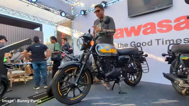 Kawasaki W175 Street meluncur di India.