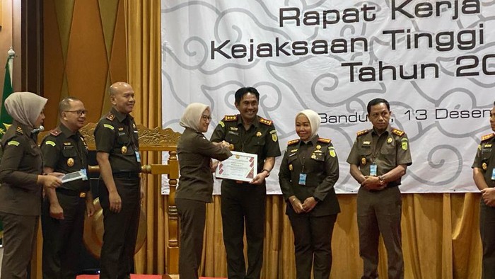 Kejari Cianjur borong penghargaan dari Kejati Jabar