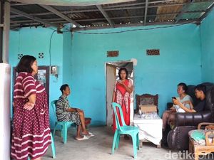 Junita Belum Juga Pulang Buat Sang Ibu Sering Melamun