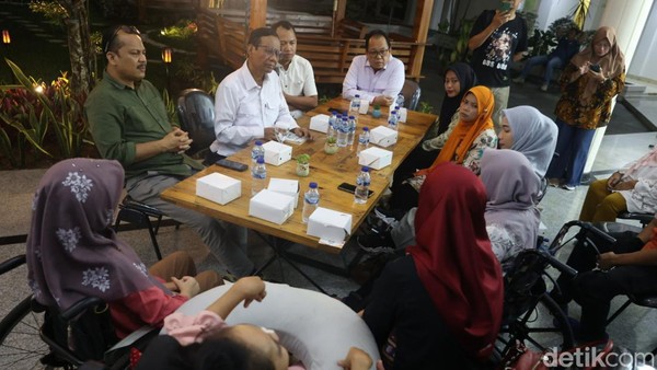 Mahfud MD Terima Aspirasi dari Organisasi Difabel