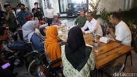 Ini momen Mahfud MD saat menerima aspirasi dari kelompok disabilitas di Jakarta, Kamis (14/12/2023).