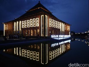 Jadwal Sholat Kota Cirebon Hari Ini, Selasa 18 November 2025