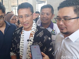 COVID-19 Naik, Sandiaga: Tak Ada Pembatasan Wisatawan Saat Nataru