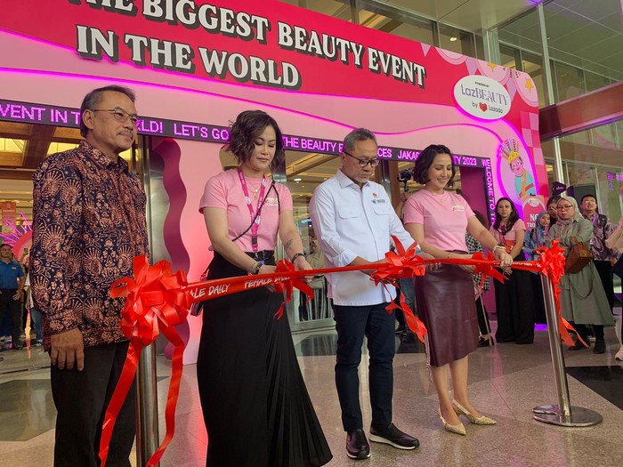 Menteri Perdagangan RI (Mendag) Zulkifli Hasan (Zulhas) resmi membuka rangkaian Jakarta X Beauty.