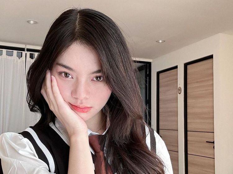 5 Pesona Niken Andalusia Jadi BA Tim Esports Usai Iseng Ngonten