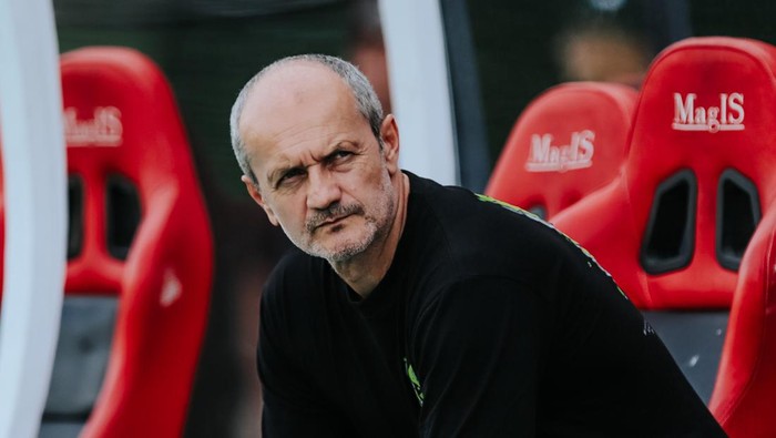 Pelatih PSS Sleman, Risto Vidakovic.