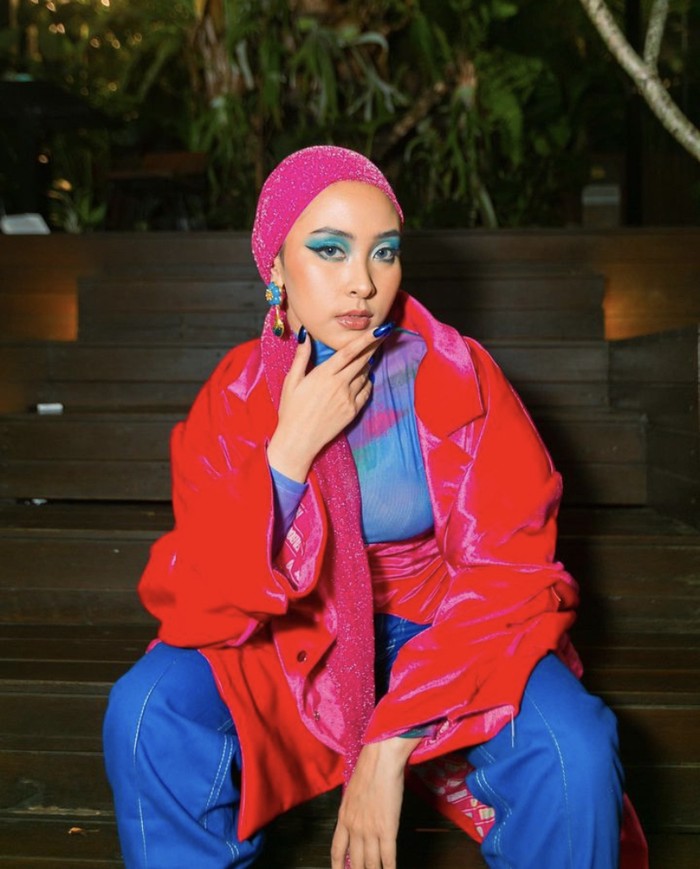 Penyanyi Jinan Laetitia jadi pembuka konser Coldplay di Singapura (Foto: Instagram.com/jinalaetitia) Penyanyi Jinan Laetitia jadi pembuka konser Coldplay di Singapura (Foto: Instagram.com/jinalaetitia)
