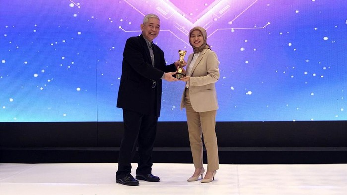 Peruri Raih Penghargaan BUMN Branding & Marketing Awards 2023 eruri telah meraih penghargaan Silver dalam kategori Digital Branding pada BUMN Branding & Marketing Awards 2023.