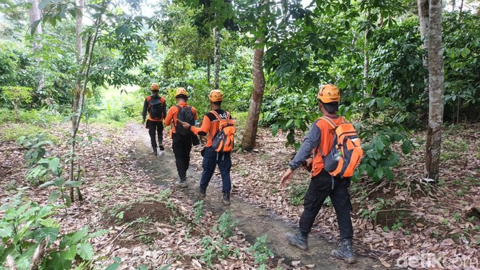 Foto korban, Rizal yang dilaporkan hilang saat main di hutan.