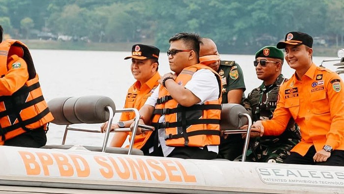 Pj Gubernur Sumsel Agus Fatoni saat apel siaga penanggulangan bencana di Jakabaring.