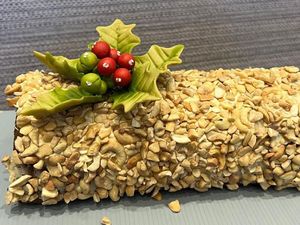 Resep Chocolate Cashew Nut Cake, Bolu Gulung Spesial Untuk Natal