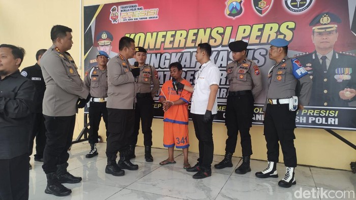 Riyadi pembunuh istrinya Nur Azizah di Sidoarjo