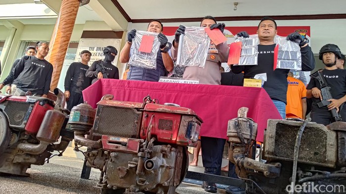 Sindikat pencuri mesin bajak sawah di Banyuwangi
