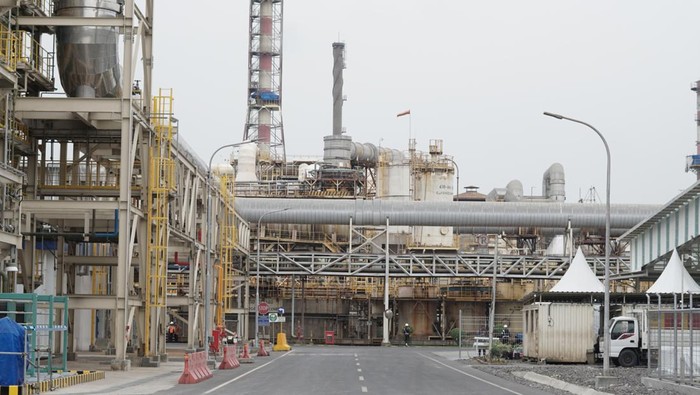 Smelter tembaga di Gresik.