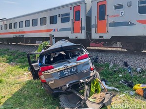 3 Tragedi Maut di Perlintasan Kereta Jabar