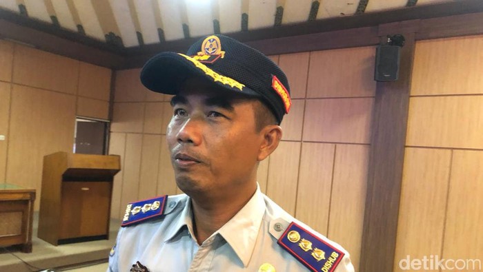Kepala Seksi Pengendalian Lalu Lintas Dishub DIY Lazuardi ditemui wartawan di Kompleks Kepatihan, Kamis (14/12/2023).