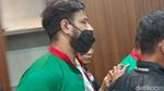 Ekspresi Ammar Zoni Kembali Pakai Baju Tahanan