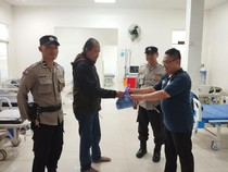 Bayi Masih Hidup Ditemukan Dibuang di Teras Rumah Petani Kota Batu