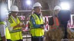 Berbatik & Berompi proyek, Jokowi Cek Proyek MRT Bundaran HI-Kota