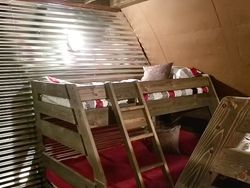 Intip Isi Bunker Kiamat Seharga Rp 851 Juta