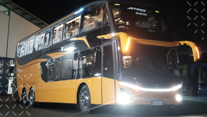 Bus tingkat PO 27 Trans