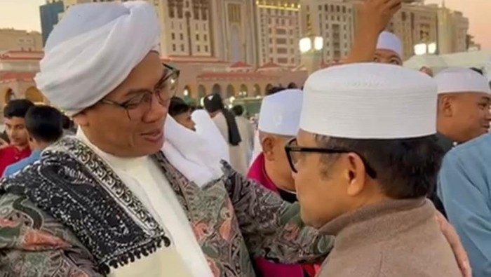 Cak Imin (kanan) di Madinah. (dok. istimewa).