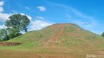 Candi Abang, Candi Sisa Reruntuhan Jadi Makam Jeng Yah di Gadis Kretek