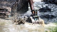 Proyek untuk mengurangi pendangkalan tersebut merupakan bagian dari program pencegahan dan penanggulangan banjir yang disiapkan menghadapi musim hujan.