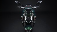 Sektor pencahayaan adalah area menarik lainnya, Diavel menggunakan lampu depan yang menampilkan pola huruf C. Foto: Ducati