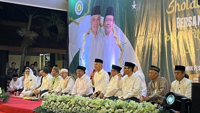 Ganjar silaturahmi ke Ponpes Nurul Huda Bekasi (Anggi/detikcom)