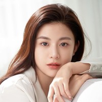 Tahun ini, Go Yoon Jung disibukkan dengan promosi drama Moving dan Death’s Game. Dia juga sudah memulai syuting spin-off drama Korea Hospital Playlist, Wise Resident Life yang akan tayang Maret 2024. Foto: Instagram @goyounjung