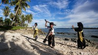 Biar Tarian Cakalele ini tidak kehilangan maknanya, Pulau Tolonuo pun memiliki sanggar untuk tarian ini. Tujuannya adalah agar Tarian Cakalele bisa tetap ada dan tidak punah. Meskipun dianggap sakral dan biasanya dilakukan oleh laki-laki dewasa, kini Tarian Cakalele juga ditarikan oleh anak-anak laki-laki dan perempuan.