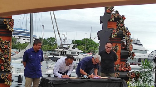 Penandatangan kerja sama  fasilitas pendukung BMTH antara Pelindo dengan Kaja Group, PT Pertamina Patra Niaga dan Binus, Jumat (15/12/2023).