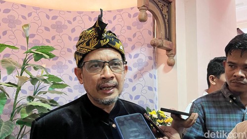 Ketua DPW PKS NTB Yek Agil saat ditemui di Kantor DPRD NTB, Jumat (15/12/2023). (Foto: Helmy Akbar/detikBali)