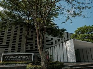 Singgah di Masjid Al Irsyad, Ikonnya Wisata Religi Bandung Barat