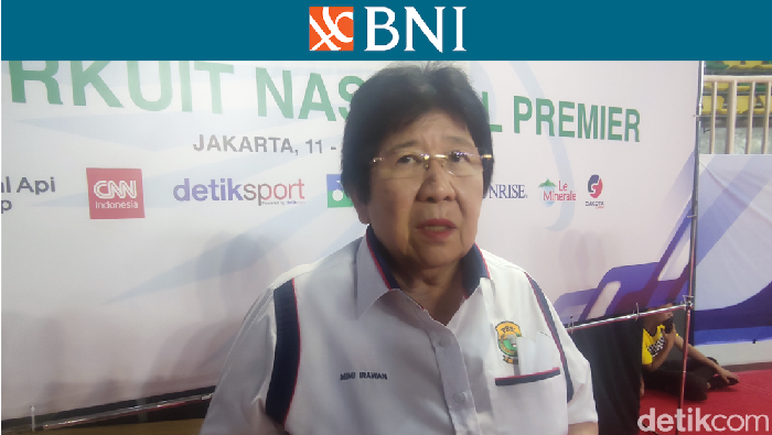 Kabid Turnamen Nasional dan Perwasitan PP PBSI Mimi Irawan di  BNI Sirnas Premier 2023
