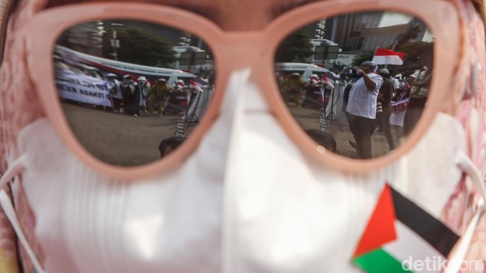 Momen IDI Gelar Aksi Solidaritas untuk Nakes di Gaza Momen IDI Gelar Aksi Solidaritas untuk Nakes di Gaza