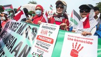 Tidak hanya itu aksi massa juga meminta semua tenaga kesehatan yang ada di seluruh dunia bisa menyuarakan hal yang sama untuk Palestina dan menuntut tidak ada perlakuan yang melanggar Konvensi Jenewa.