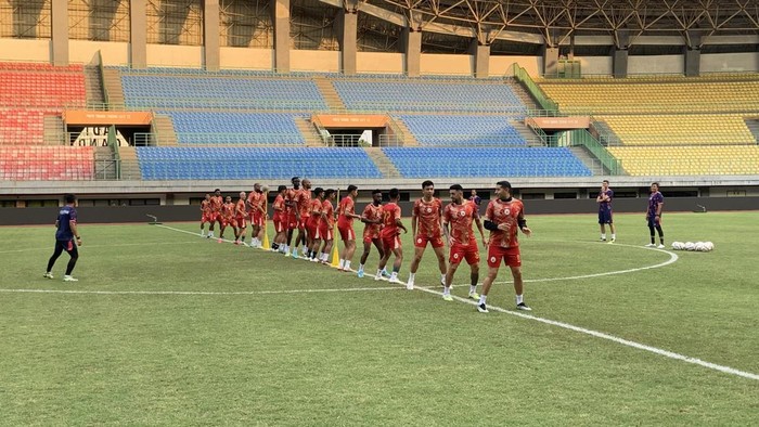 Official training PSS Sleman di Stadion Patriot Candrabhaga, Bekasi, Jumat (15/12/2023). Official training PSS Sleman di Stadion Patriot Candrabhaga, Bekasi, Jumat (15/12/2023).