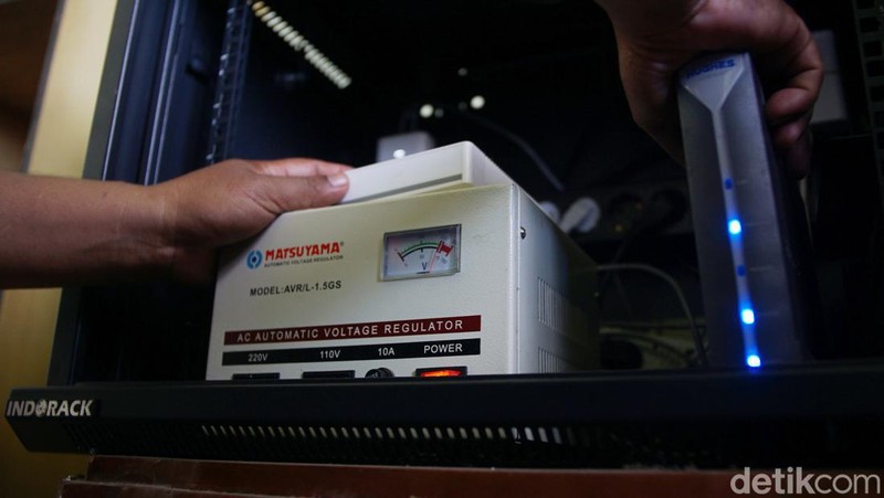 Berjarak kurang lebih 30 km dari Kota Banjarbaru atau sekitar 1 jam perjalanan darat di tempuh, ada sekolah yang masih tidak terjangkau jaringan internet. MTs N 3 Banjar salah satunya.