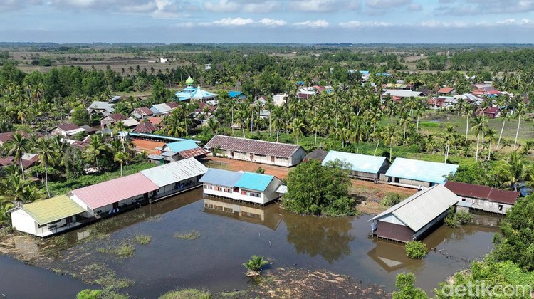 Berjarak kurang lebih 30 km dari Kota Banjarbaru atau sekitar 1 jam perjalanan darat di tempuh, ada sekolah yang masih tidak terjangkau jaringan internet. MTs N 3 Banjar salah satunya.