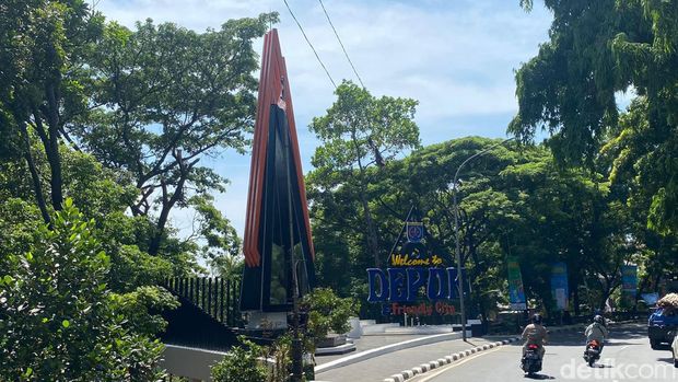 Pemkot Depok membangun Tugu Selamat Datang Kota Depok dengan anggaran sebesar Rp 1,7 miliar. Begini penampakannya. (Devi P/detikcom)