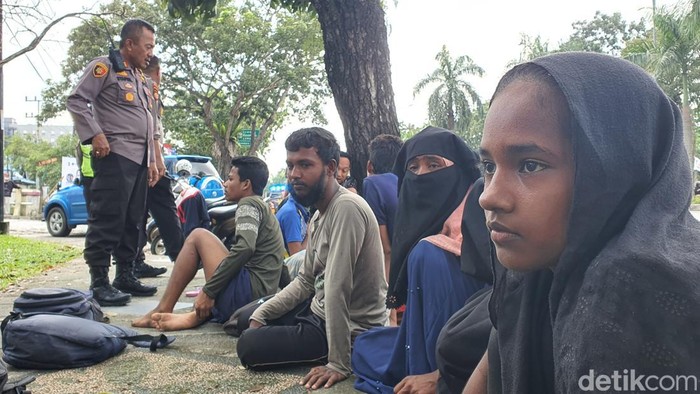 Pengungsi Rohingya yang terlantar di Pekanbaru (Raja Adil Siregar/detikSumut)