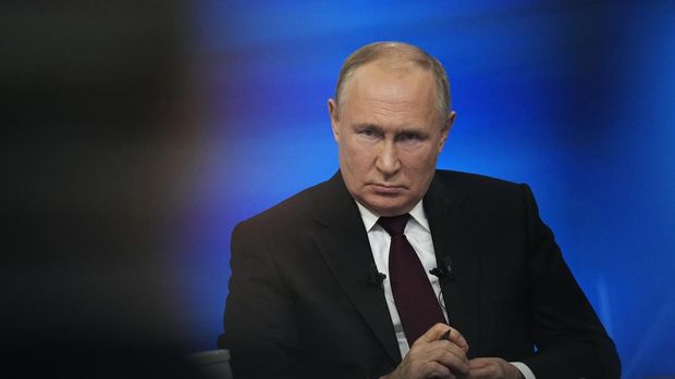 Presiden Rusia Vladimir Putin berbicara dalam konferensi pers tahunannya di Moskow, Rusia, Kamis, 14 Desember 2023. (AP Photo/Alexander Zemlianichenko, Pool)