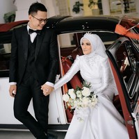 Untuk resepsi pernikahan, Nadya mengenakan gaun pengantin bergaya internasional. Foto: dok. Instagram