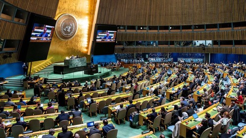 Israeli ambassador to the UN Gilad Erdan speaks to delegates during the United Nations General Assembly, where a vote on a ceasefire resolution is expected, amid the ongoing conflict between Israel and the Palestinian Islamist group Hamas, in New York City, U.S., December 12, 2023. REUTERS/Eduardo Munoz