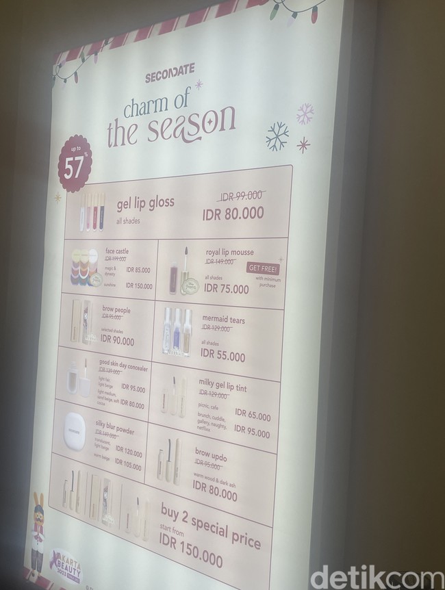 Secondate Secondate mendiskon berbagai produk, mulai dari lp gloss, concealer, bedak hingga pensil alis. Berbagai itemnya dipotong harga hingga 57%.Foto: Rahmi Anjani/Wolipop