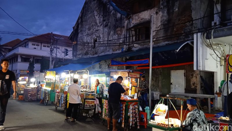 Seru! Wisata Kuliner di Sekitar Bangunan Kolonial Belanda