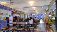 Ada beberapa titik tempat makan di Kota Tua. Salah satunya Batavia Kantine yang berkonsep seperti foodcourt dengan tenant makanan yang beragam. Foto: detikcom/Diah Afrilian
