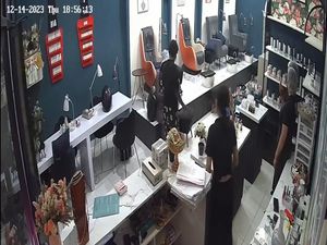 Turis Asing Perawatan Kuku-Enggan Bayar, Ditangkap Imigrasi Kemudian